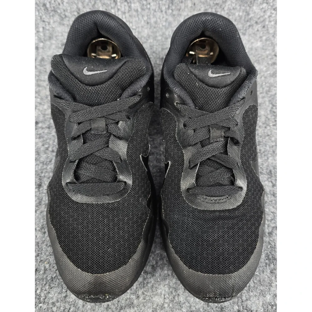 Nike revolution running